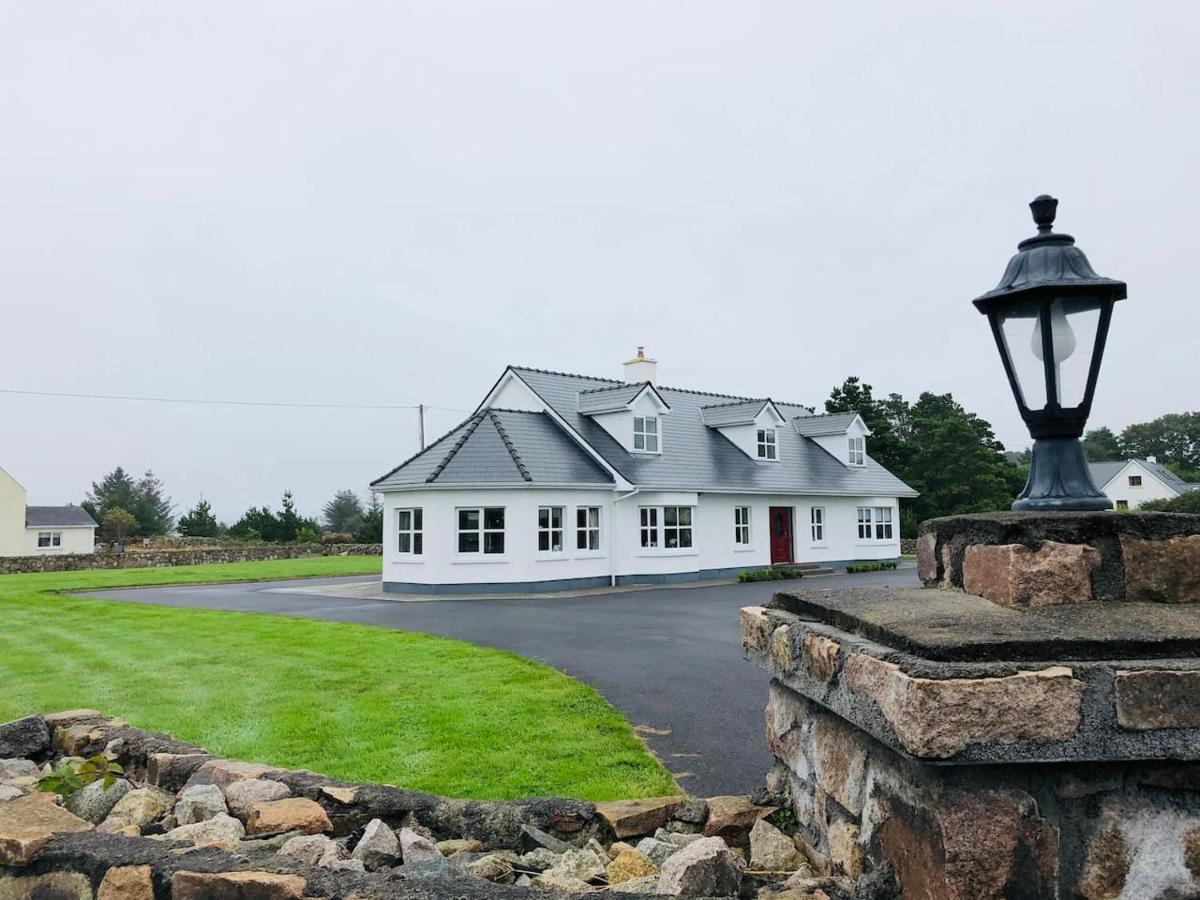 Connemara. 3 Bedroom, 8 Bed, Holiday Home Galway Luaran gambar