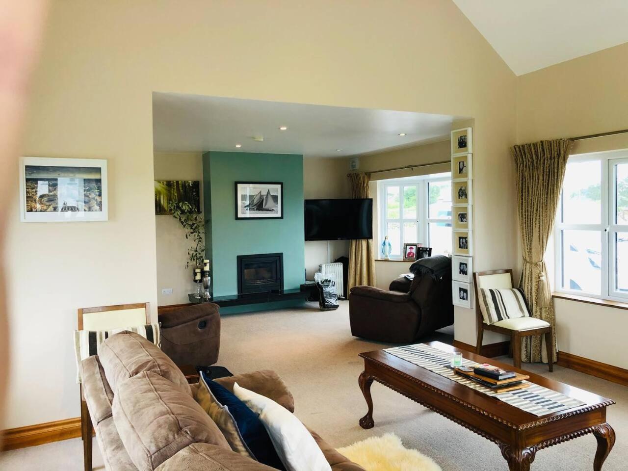 Connemara. 3 Bedroom, 8 Bed, Holiday Home Galway Luaran gambar