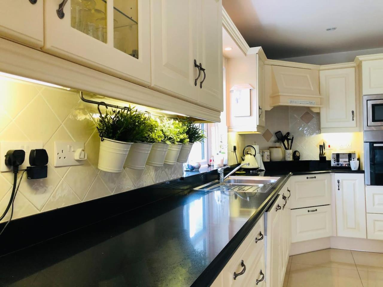 Connemara. 3 Bedroom, 8 Bed, Holiday Home Galway Luaran gambar