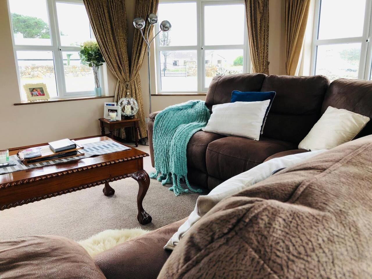 Connemara. 3 Bedroom, 8 Bed, Holiday Home Galway Luaran gambar