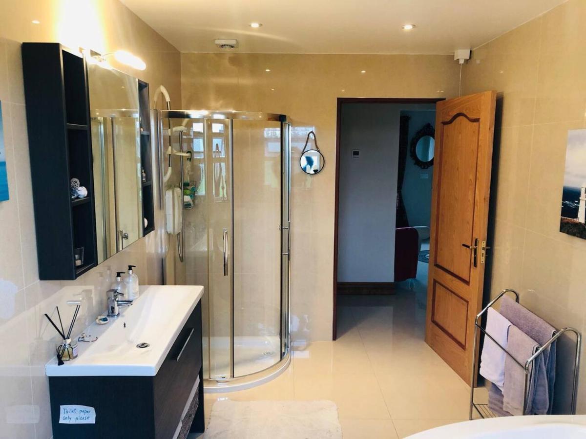 Connemara. 3 Bedroom, 8 Bed, Holiday Home Galway Luaran gambar